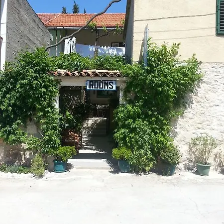 Darinka * Skradin